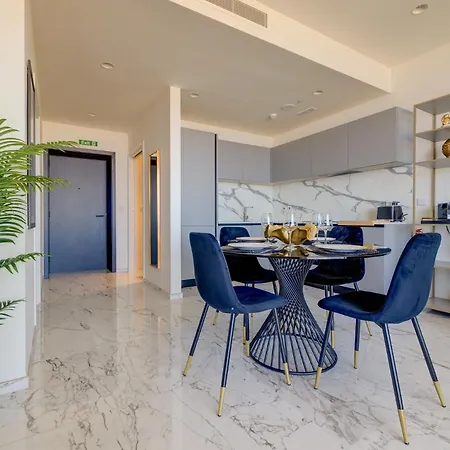 Appartement Lavish High-rise Mercury Tower *