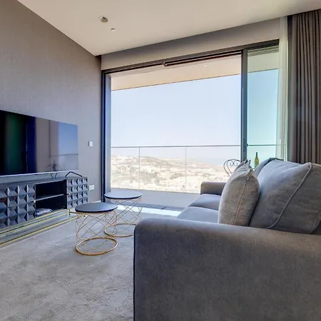 Lavish High-rise Mercury Tower San Giuliano