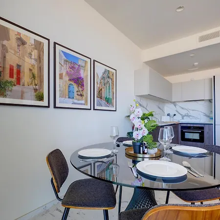 Lavish High-rise Mercury Tower *